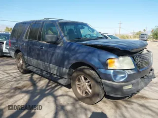 2004 Ford Expedition XLT with VIN 1FMPU16W24LB15591, listed as a IAAI auction lot 41765842 with 188,200 mi miles. Bid and sale history available at carsss.com. Image 1.