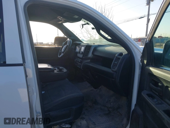 2022 Ram 2500 Tradesman with VIN 3C6UR5HJ4NG130956, listed as a IAAI auction lot 41934589 with 117,963 mi miles. Bid and sale history available at carsss.com. Image 5.