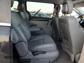 2013 Volkswagen Routan z VIN 2C4RVADG8DR725749, wystawiony jako Copart lot #77624324 z przebiegiem 156 557 mil mil oraz Czysty tytuł • Clean title. Historia ofert i sprzedaży dostępna na DreamBid. Obrazek 11.
