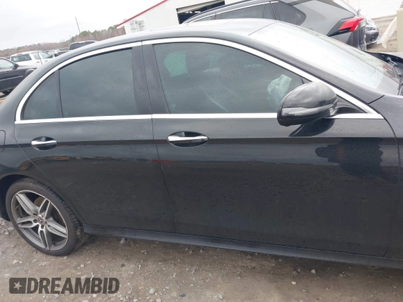 2018 Mercedes-Benz E-Class E 300 with VIN WDDZF4JB1JA454711, listed as a IAAI auction lot 41730604 with 127,985 mi miles. Bid and sale history available at carsss.com. Image 12.