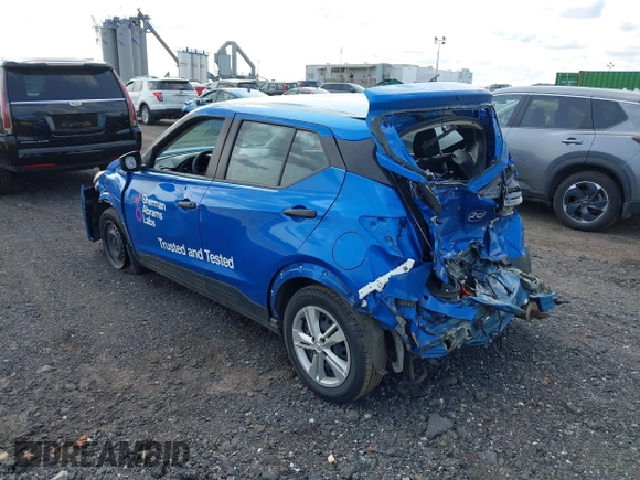 2023 Nissan Kicks S z VIN 3N1CP5BV9PL568018, wystawiony jako IAAI lot #42382781 z przebiegiem 83 069 mil mil oraz . Historia ofert i sprzedaży dostępna na DreamBid. Obrazek 3.