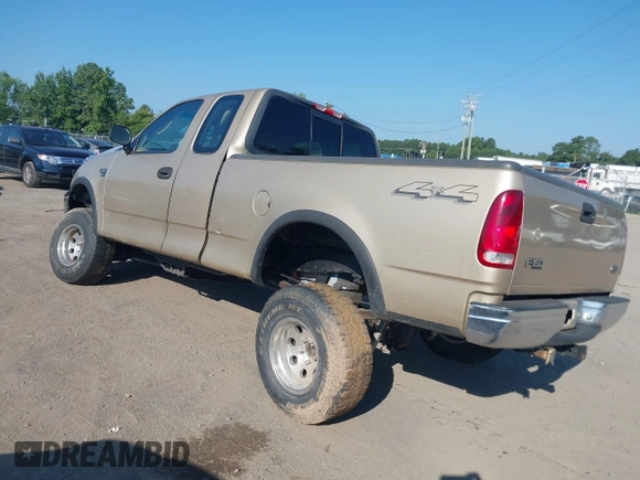 2000 Ford F-150 XL z VIN 1FTRX18W7YNA73804, wystawiony jako IAAI lot #42779753 z przebiegiem 228 666 mil mil oraz . Historia ofert i sprzedaży dostępna na DreamBid. Obrazek 3.