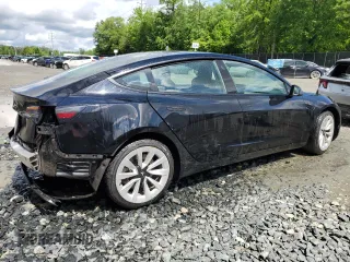 2022 Tesla Model 3 z VIN 5YJ3E1EA7NF185338, wystawiony jako Copart lot #57221875 z przebiegiem 134 215 mil mil oraz Szkoda całkowita • Salvage title. Historia ofert i sprzedaży dostępna na DreamBid. Obrazek 3.