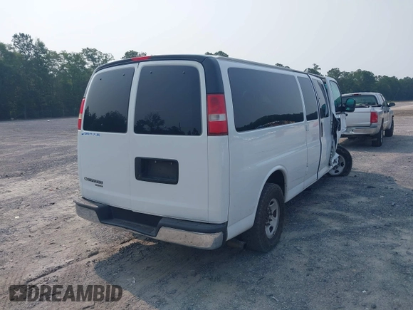 2016 Chevrolet Express Passenger LT with VIN 1GAZGPFG8G1172208, listed as a IAAI auction lot 42405250 with 326,456 mi miles and . Bid and sale history available at DreamBid. Image 4.