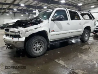 2003 Chevrolet Suburban LT z VIN 3GNGK26G83G156125, wystawiony jako Copart lot #51800085 z przebiegiem 158 606 mil mil oraz Szkoda całkowita • Salvage title. Historia ofert i sprzedaży dostępna na DreamBid. Obrazek 1.