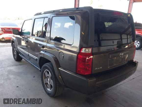 2006 Jeep Commander z VIN 1J8HG48K16C195800, wystawiony jako IAAI lot #42759192 z przebiegiem 186 739 mil mil oraz . Historia ofert i sprzedaży dostępna na DreamBid. Obrazek 3.