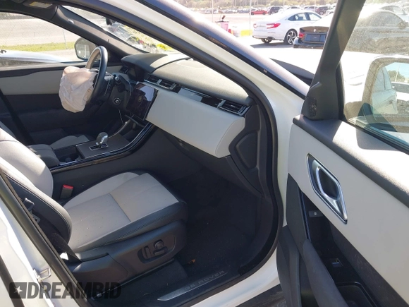 2024 Land Rover Range Rover Velar Dynamic SE with VIN SALYL2EX1RA370322, listed as a IAAI auction lot 41572336 with 32,939 mi miles and . Bid and sale history available at DreamBid. Image 5.