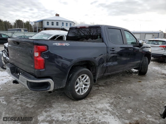 2022 Chevrolet Silverado 1500 LT with VIN 1GCPDKEK0NZ556062, listed as a Copart auction lot 45703975 with 32,246 mi miles and Salvage Title. Bid and sale history available at carsss.com. Image 3.