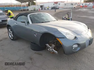 2006 Pontiac Solstice z VIN 1G2MB35B36Y119456, wystawiony jako IAAI lot #41850695 z przebiegiem 135 911 mil mil oraz . Historia ofert i sprzedaży dostępna na DreamBid. Obrazek 1.