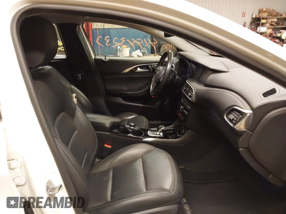 2019 Infiniti QX30 Luxe with VIN SJKCH5CR6KA008658, listed as a IAAI auction lot 41943237 with 88,704 mi miles and . Bid and sale history available at DreamBid. Image 5.