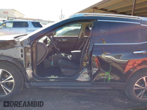 2020 Nissan Rogue SV with VIN JN8AT2MT9LW012214, listed as a IAAI auction lot 41646772 with 32,507 mi miles and . Bid and sale history available at carsss.com. Image 15.