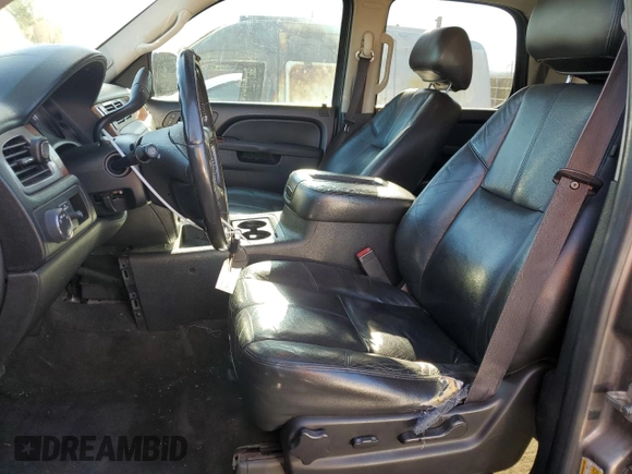 2012 GMC Yukon SLT with VIN 1GKS1CE03CR137258, listed as a Copart auction lot 87684815 with 253,348 mi miles and Salvage Title. Bid and sale history available at carsss.com. Image 7.
