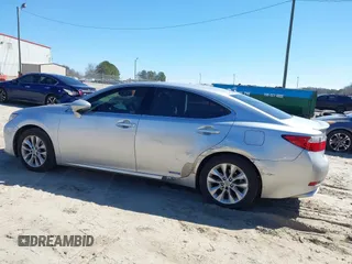 2013 Lexus ES 300h Hybrid with VIN JTHBW1GG1D2004549, listed as a IAAI auction lot 41660519 with 240,391 mi miles. Bid and sale history available at carsss.com. Image 6.