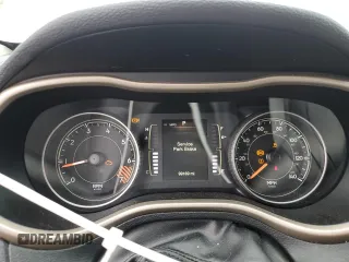 2015 Jeep Cherokee Sport z VIN 1C4PJLAB7FW761109, wystawiony jako Copart lot #57278505 z przebiegiem 99 169 mil mil oraz Szkoda całkowita • Salvage title. Historia ofert i sprzedaży dostępna na DreamBid. Obrazek 9.