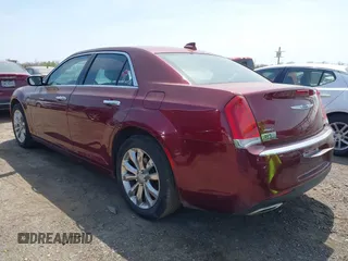 2019 Chrysler 300 Limited with VIN 2C3CCAKG3KH586622, listed as a IAAI auction lot 42050999 with 63,861 mi miles. Bid and sale history available at carsss.com. Image 3.