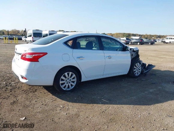 2016 Nissan Sentra SR with VIN 3N1AB7AP9GY242078, listed as a IAAI auction lot 40627767 with 87,948 mi miles. Bid and sale history available at carsss.com. Image 4.