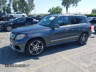 2015 Mercedes-Benz GLK 350 z VIN WDCGG5HB3FG393595, wystawiony jako IAAI lot #42316178 z przebiegiem 132 178 mil mil oraz . Historia ofert i sprzedaży dostępna na DreamBid. Obrazek 2.