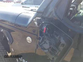 2018 Jeep Wrangler Unlimited Sport с VIN 1C4HJXDG4JW110788, выставлен на аукционе IAAI как лот 41796075 с пробегом 69 378 миль миль и . История ставок и продаж доступна на DreamBid. Изображение 18.