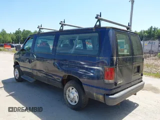 2007 Ford Econoline Passenger XL z VIN 1FMNE11W57DB28135, wystawiony jako IAAI lot #42576901 z przebiegiem 143 458 mil mil oraz . Historia ofert i sprzedaży dostępna na DreamBid. Obrazek 3.