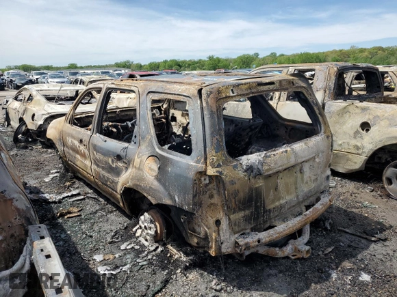 2006 Ford Escape XLS with VIN 1FMYU02Z86KC27111, listed as a Copart auction lot 49235805 with 0 mi miles and Salvage Title. Bid and sale history available at carsss.com. Image 2.