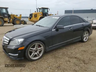 2013 Mercedes-Benz C 350 z VIN WDDGF8JB5DA751323, wystawiony jako Copart lot #65987165 z przebiegiem 168 291 mil mil oraz Czysty tytuł • Clean title. Historia ofert i sprzedaży dostępna na DreamBid. Obrazek 1.