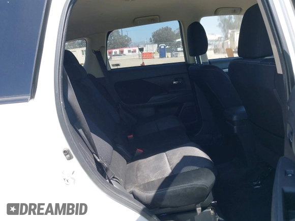 2016 Mitsubishi Outlander ES z VIN JA4AD2A30GZ051821, wystawiony jako IAAI lot #42283059 z przebiegiem 147 745 mil mil oraz . Historia ofert i sprzedaży dostępna na DreamBid. Obrazek 8.
