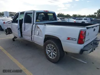 2003 Chevrolet Silverado 1500 LT with VIN 1GCEK19T43E337975, listed as a IAAI auction lot 41728590 with 237,476 mi miles. Bid and sale history available at carsss.com. Image 3.