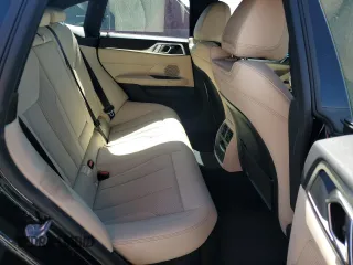 2023 BMW i4 eDrive35 z VIN WBY43AW07PFR25578, wystawiony jako Copart lot #67667383 z przebiegiem 78 mil mil oraz . Historia ofert i sprzedaży dostępna na DreamBid. Obrazek 10.