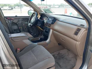 2005 Honda Pilot LX with VIN 2HKYF18125H532381, listed as a IAAI auction lot 42054852 with 236,410 mi miles. Bid and sale history available at carsss.com. Image 5.