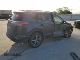 2017 Toyota RAV4 XLE with VIN JTMWFREV0HJ701712, listed as a Copart auction lot 53464465 with 0 mi miles and Salvage Title. Bid and sale history available at carsss.com. Image 3.