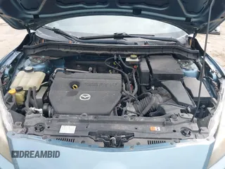 2011 Mazda Mazda3 i Sport with VIN JM1BL1UF9B1465202, listed as a IAAI auction lot 42119001 with 122,198 mi miles. Bid and sale history available at carsss.com. Image 10.