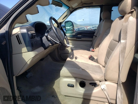 2005 Ford F-250 XL z VIN 1FTSX21P65EA82368, wystawiony jako Copart lot #57249743 z przebiegiem 209 923 mil mil oraz Czysty tytuł • Clean title. Historia ofert i sprzedaży dostępna na DreamBid. Obrazek 7.