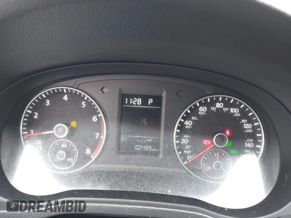 2014 Volkswagen Passat S с VIN 1VWAP7A39EC002589, выставлен на аукционе IAAI как лот 41285260 с пробегом 102 489 миль миль и . История ставок и продаж доступна на DreamBid. Изображение 7.