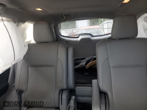 2019 Toyota Highlander Limited z VIN 5TDYZRFH0KS320526, wystawiony jako Copart lot #54825085 z przebiegiem 63 050 mil mil oraz Nie do naprawy • Non repairable. Historia ofert i sprzedaży dostępna na DreamBid. Obrazek 10.
