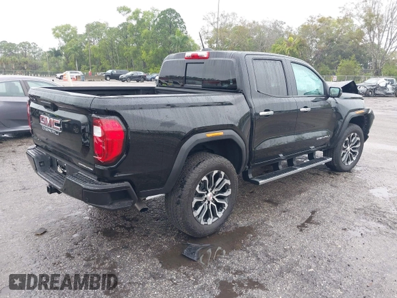2024 GMC Canyon 4WD Denali with VIN 1GTP6FEK8R1133039, listed as a IAAI auction lot 41398204 with 7,735 mi miles and . Bid and sale history available at carsss.com. Image 4.