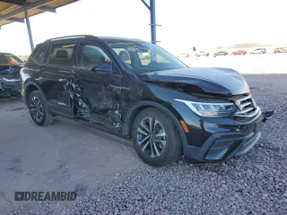 2024 Volkswagen Tiguan S with VIN 3VVRB7AX3RM089371, listed as a Copart auction lot 42391775 with 5,488 mi miles and Salvage Title. Bid and sale history available at carsss.com. Image 4.