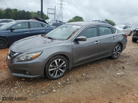 2017 Nissan Altima 2.5 S with VIN 1N4AL3AP2HC131391, listed as a Copart auction lot 52106425 with 192,827 mi miles and Salvage Title. Bid and sale history available at carsss.com. Image 1.