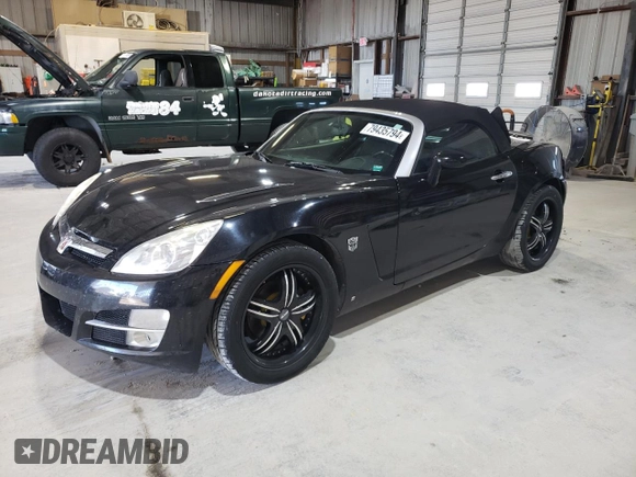 2008 Saturn Sky z VIN 1G8MB35B68Y128905, wystawiony jako Copart lot #79435794 z przebiegiem 133 757 mil mil oraz Szkoda całkowita • Salvage title. Historia ofert i sprzedaży dostępna na DreamBid. Obrazek 1.