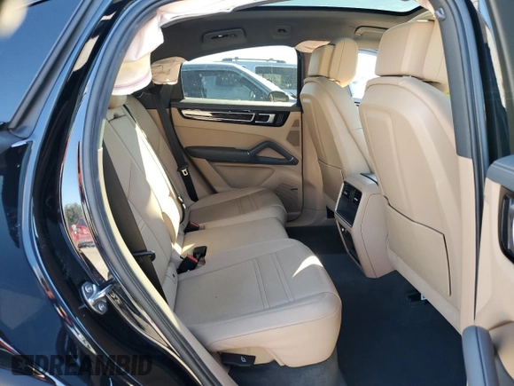 2023 Porsche Cayenne z VIN WP1BA2AY7PDA25775, wystawiony jako Copart lot #82593704 z przebiegiem 24 220 mil mil oraz Szkoda całkowita • Salvage title. Historia ofert i sprzedaży dostępna na DreamBid. Obrazek 11.