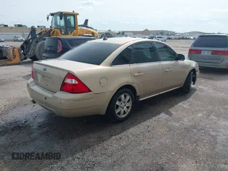 2007 Ford Five Hundred SEL z VIN 1FAFP241X7G119234, wystawiony jako IAAI lot #42142742 z przebiegiem 217 800 mil mil oraz . Historia ofert i sprzedaży dostępna na DreamBid. Obrazek 4.