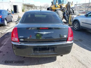 2008 Chrysler 300 C with VIN 2C3KK63H28H119526, listed as a IAAI auction lot 41898713 with Not Provided miles and . Bid and sale history available at carsss.com. Image 17.