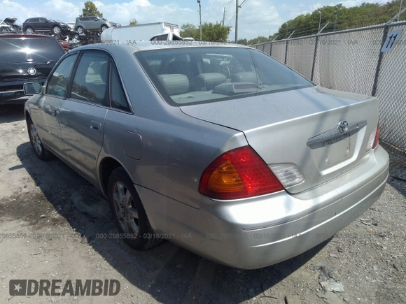 2001 Toyota Avalon XL z VIN 4T1BF28B71U162206, wystawiony jako IAAI lot #41673437 z przebiegiem 363 472 mil mil oraz . Historia ofert i sprzedaży dostępna na DreamBid. Obrazek 3.