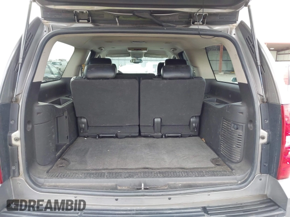 2007 Chevrolet Suburban LT с VIN 1GNFK163X7J237585, выставлен на аукционе IAAI как лот 41802337 с пробегом 225 449 миль миль и . История ставок и продаж доступна на DreamBid. Изображение 17.
