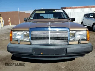 1986 Mercedes-Benz 300 with VIN WDBEA30D5GA179467, listed as a Copart auction lot 77548064 with 149,840 mi miles and Salvage Title. Bid and sale history available at carsss.com. Image 5.