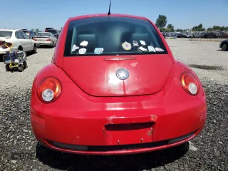 2006 Volkswagen New Beetle Coupe with VIN 3VWRG31CX6M417819, listed as a Copart auction lot 61527184 with 199,833 mi miles and Salvage Title. Bid and sale history available at carsss.com. Image 6.