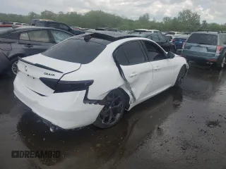 2021 Alfa Romeo Giulia Ti z VIN ZARFANBN1M7648754, wystawiony jako Copart lot #55331525 z przebiegiem Nie podano mil oraz Szkoda całkowita • Salvage title. Historia ofert i sprzedaży dostępna na DreamBid. Obrazek 3.