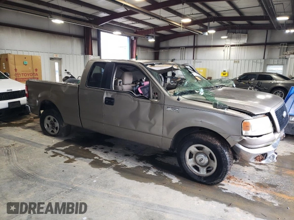 2006 Ford F-150 XLT z VIN 1FTPX12546NA44863, wystawiony jako Copart lot #58387305 z przebiegiem Nie podano mil oraz Szkoda całkowita • Salvage title. Historia ofert i sprzedaży dostępna na DreamBid. Obrazek 4.
