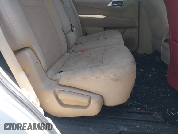 2016 Nissan Pathfinder S with VIN 5N1AR2MN0GC637700, listed as a IAAI auction lot 41899423 with Not provided miles and . Bid and sale history available at DreamBid. Image 8.