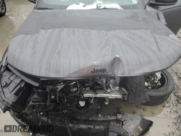 2023 Jeep Grand Cherokee Laredo z VIN 1C4RJKAG4P8738939, wystawiony jako Copart lot #45289505 z przebiegiem Nie podano mil oraz Szkoda całkowita • Salvage title. Historia ofert i sprzedaży dostępna na DreamBid. Obrazek 12.