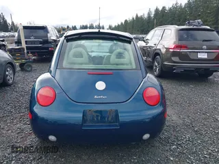 2002 Volkswagen New Beetle Coupe GLS with VIN 3VWCD21C52M427614, listed as a IAAI auction lot 41754238 with 194,718 mi miles. Bid and sale history available at carsss.com. Image 16.